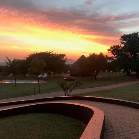 Amanzingwe Lodge, Conference Centre & Spa Hartbeespoort Exterior foto