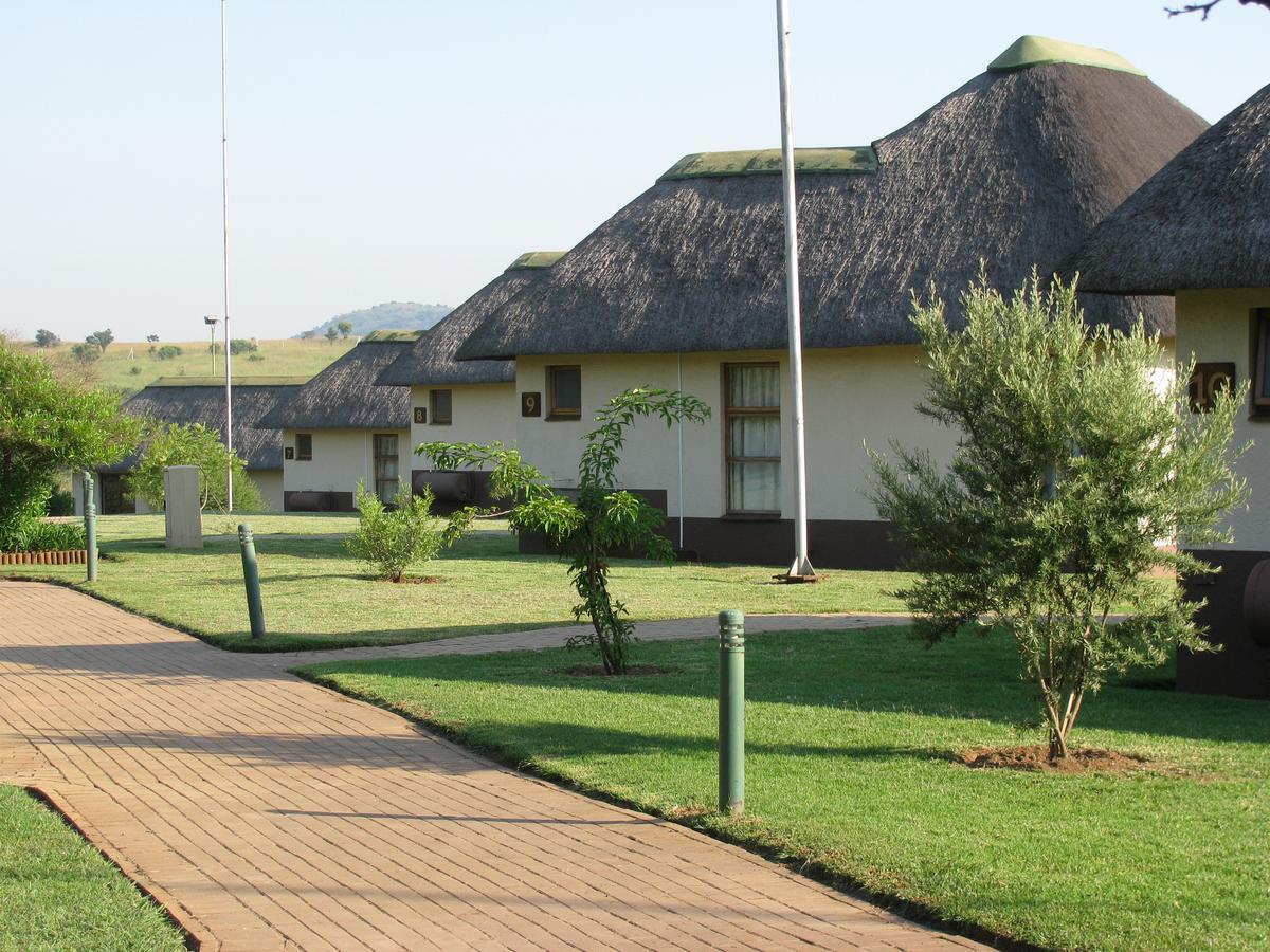 Amanzingwe Lodge, Conference Centre & Spa Hartbeespoort Exterior foto