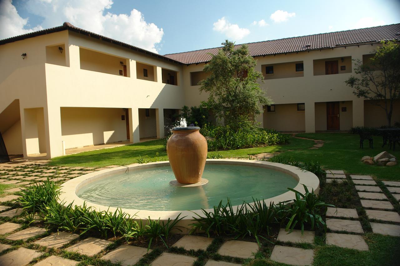 Amanzingwe Lodge, Conference Centre & Spa Hartbeespoort Exterior foto