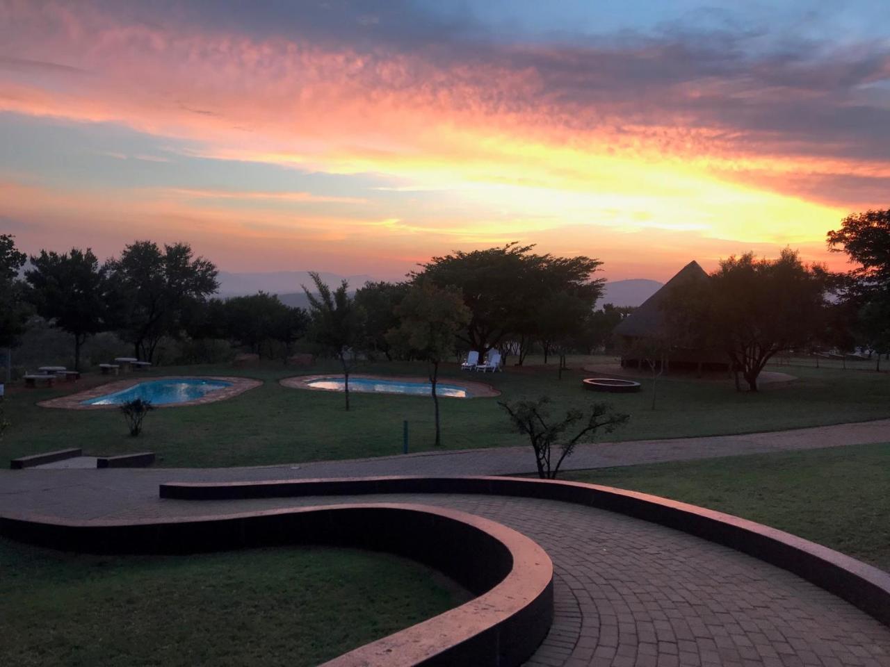 Amanzingwe Lodge, Conference Centre & Spa Hartbeespoort Exterior foto
