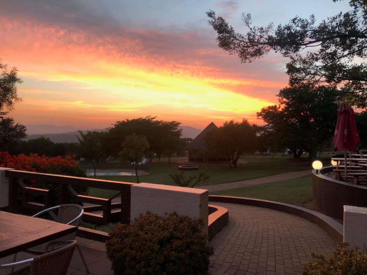 Amanzingwe Lodge, Conference Centre & Spa Hartbeespoort Exterior foto